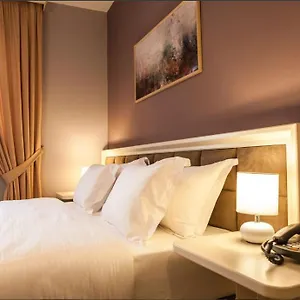 Hotelvila 22 Tiran